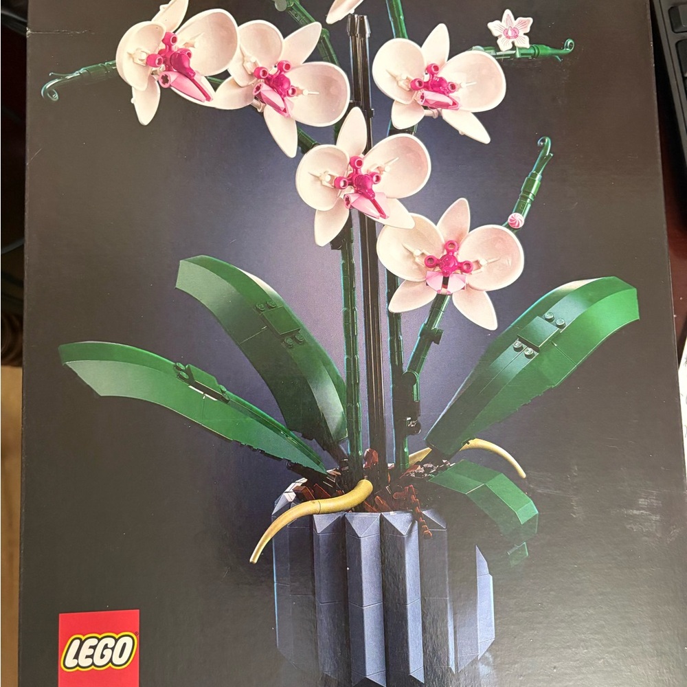 LEGO Orchid Set - White and Pink Blooms with Green Leaves